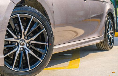 Predawn Gray Mica 2021 Toyota Camry SE