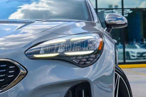 2022 Kia Stinger GT1