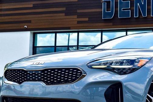 2022 Kia Stinger GT1