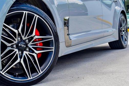 2022 Kia Stinger GT1
