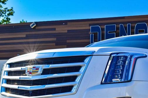 2017 Cadillac Escalade ESV Luxury