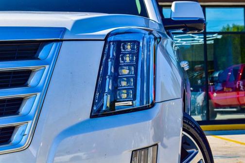 2017 Cadillac Escalade ESV Luxury