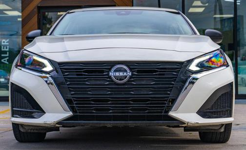 Glacier White 2025 Nissan Altima 2.5 SV