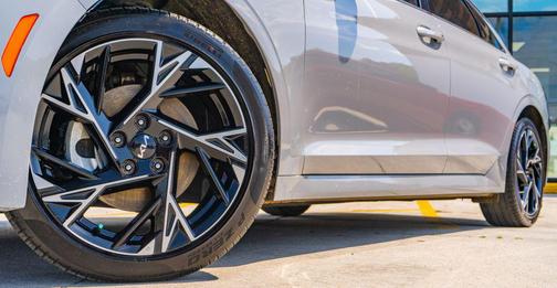 Wolf Gray 2025 Kia K5 GT-Line