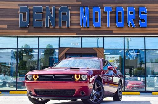 2018 Dodge Challenger SXT