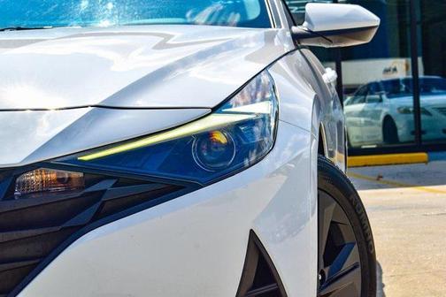 2022 Hyundai ELANTRA HEV Blue
