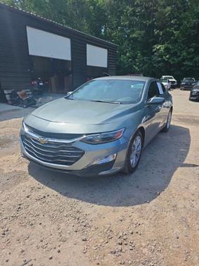 Sterling Gray Metallic 2023 Chevrolet Malibu FWD 1LT