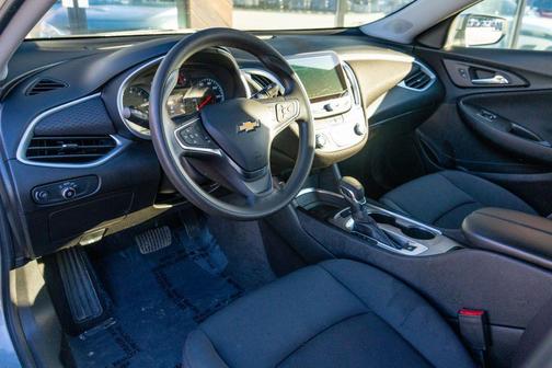 Sterling Gray Metallic 2023 Chevrolet Malibu FWD 1LT