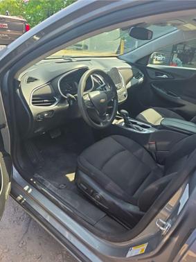 Sterling Gray Metallic 2023 Chevrolet Malibu FWD 1LT