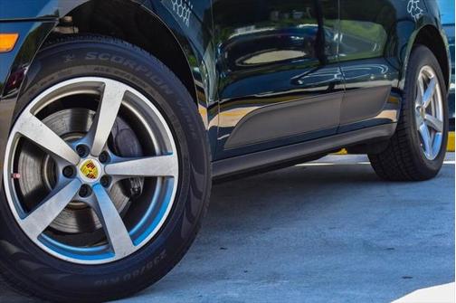 2017 Porsche Macan Base