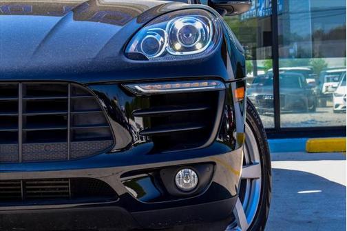 2017 Porsche Macan Base