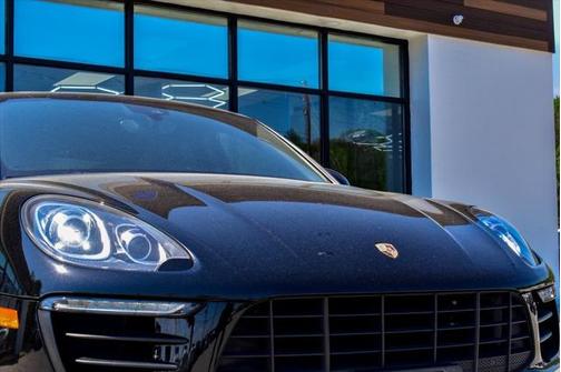 2017 Porsche Macan Base