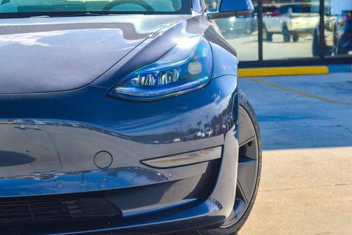 2022 Tesla Model 3 Standard Range