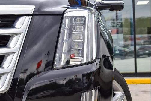 2018 Cadillac Escalade Luxury
