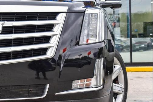 2018 Cadillac Escalade Luxury