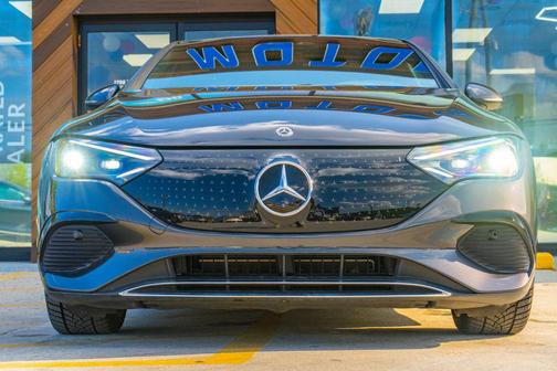 Gray 2024 Mercedes-Benz EQE 500 4MATIC