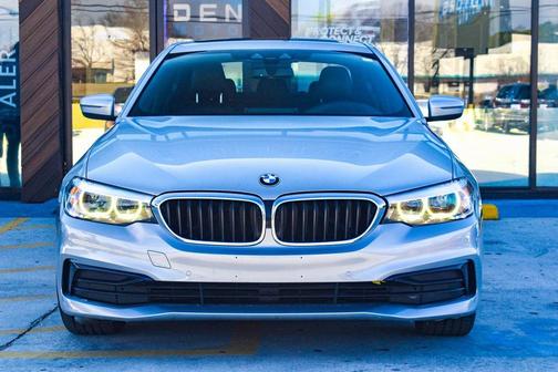 2019 BMW 530 530i