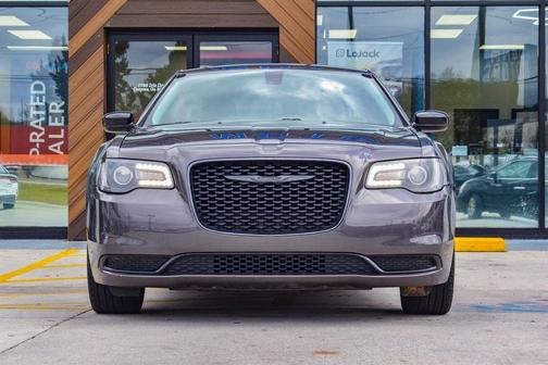 2022 Chrysler 300 Touring