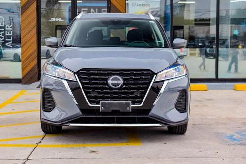 2023 Nissan Kicks SV