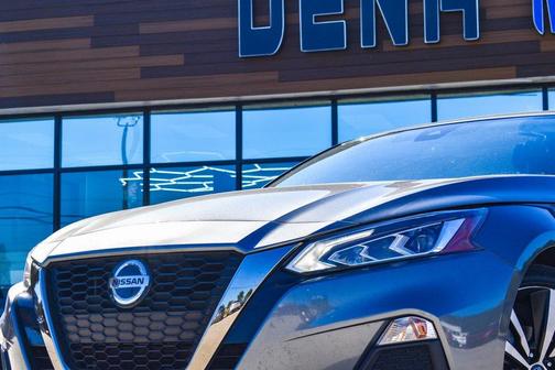 2022 Nissan Altima SR FWD