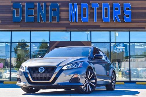 2022 Nissan Altima SR FWD