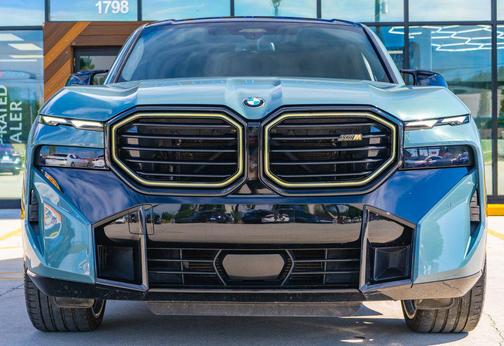 Cape York Green Metallic 2023 BMW XM Base
