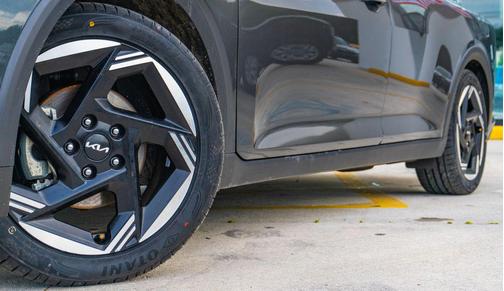 Interstellar Gray 2025 Kia K4 EX