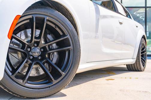 White Knuckle Clearcoat 2020 Dodge Charger R/T Scat Pack