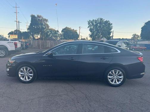Gray 2023 Chevrolet Malibu FWD 1LT