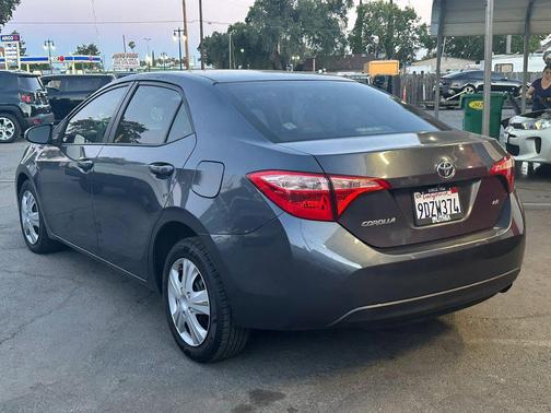 Galactic Aqua Mica 2018 Toyota Corolla LE