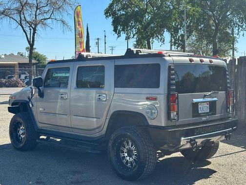 Brown 2003 Hummer H2 Base