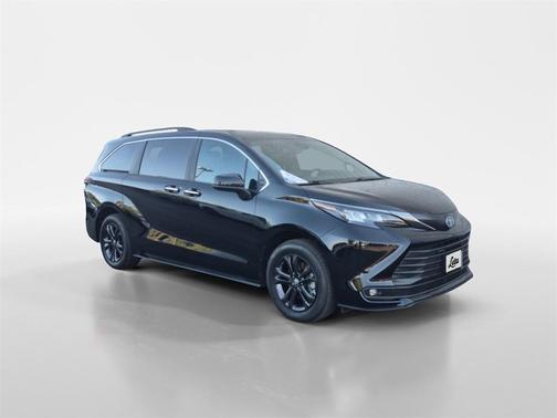 2024 Toyota Sienna Woodland Edition