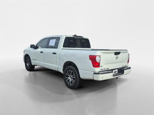 2023 Nissan Titan SV