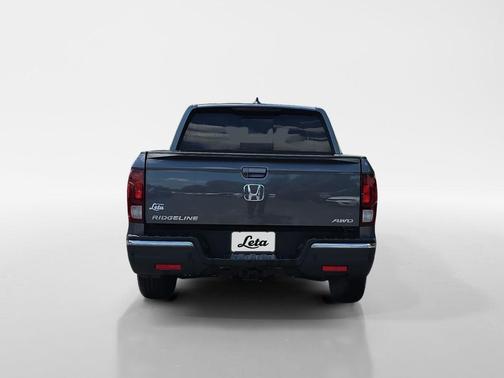 Gray 2018 Honda Ridgeline RTL-E