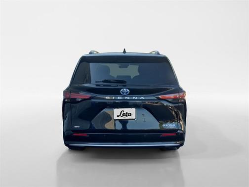 2023 Toyota Sienna Platinum 7 passenger
