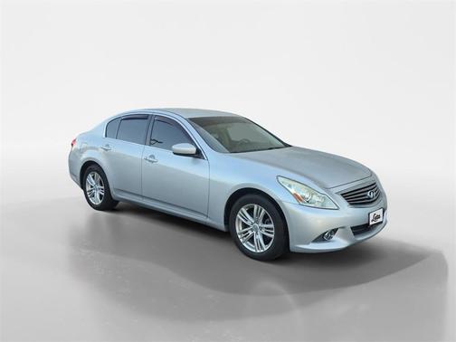 2010 INFINITI G37x Base