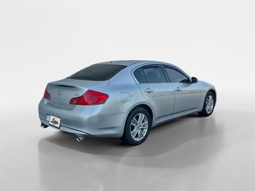 2010 INFINITI G37x Base