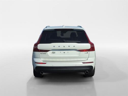 2018 Volvo XC60 T6 Momentum