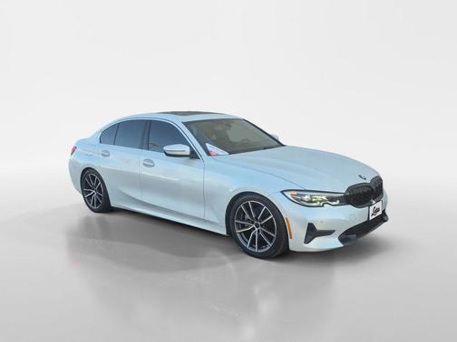 Mineral White Metallic 2019 BMW 330 i xDrive