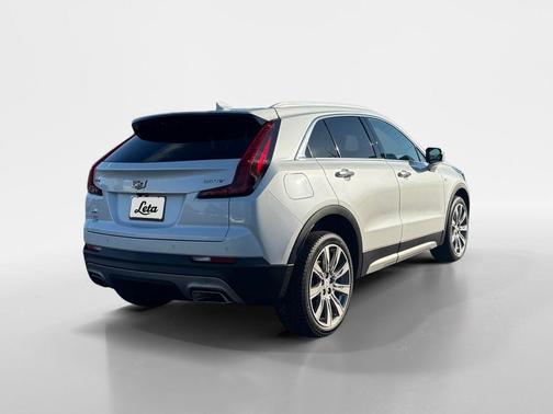 2022 Cadillac XT4 Premium Luxury