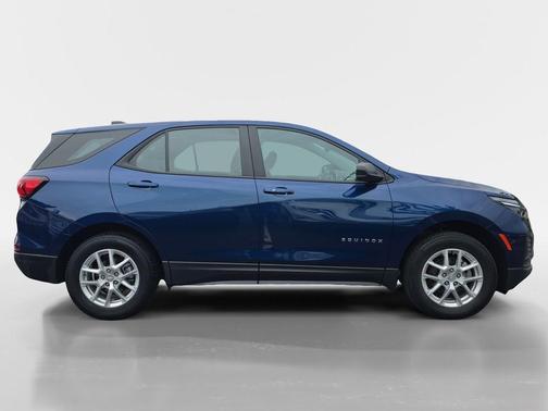 Blue Glow Metallic 2023 Chevrolet Equinox LS