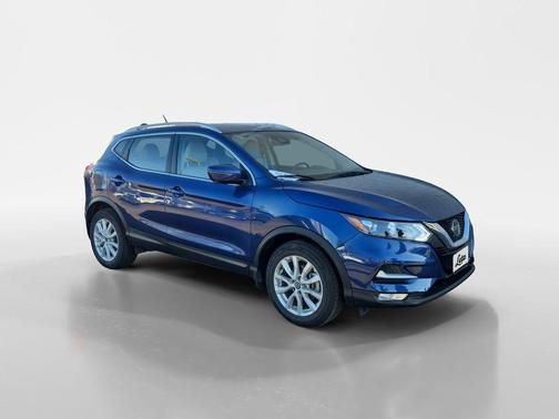 2022 Nissan Rogue Sport SV