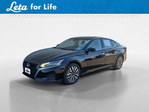 Super Black Clearcoat 2023 Nissan Altima 2.5 SV