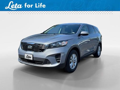 Everlasting Silver 2020 Kia Sorento LX