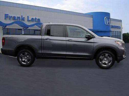 Modern Steel Metallic 2026 Honda Ridgeline TrailSport