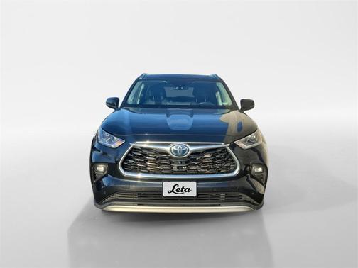 2021 Toyota Highlander Hybrid Platinum