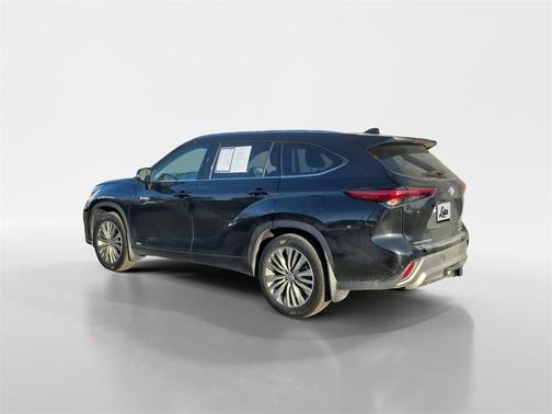 2021 Toyota Highlander Hybrid Platinum