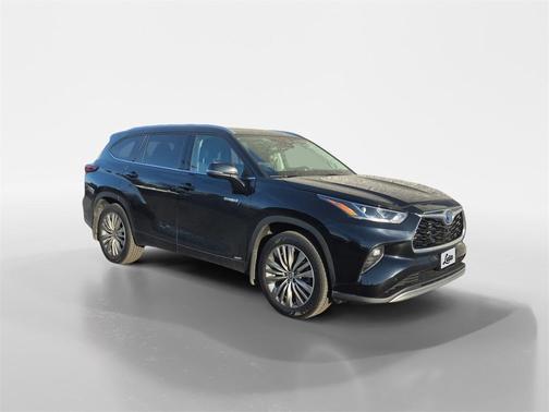 2021 Toyota Highlander Hybrid Platinum