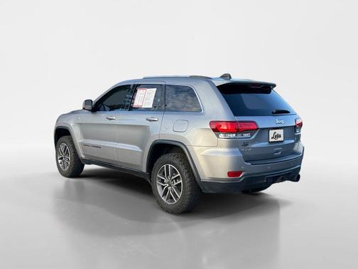2020 Jeep Grand Cherokee Laredo