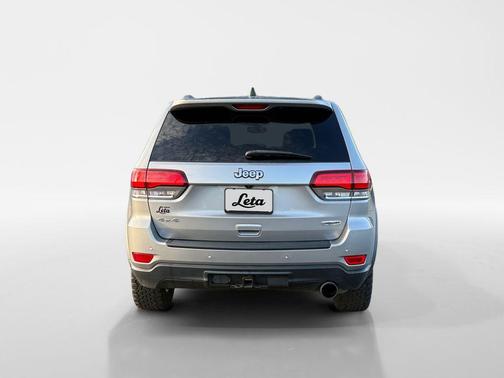 2020 Jeep Grand Cherokee Laredo